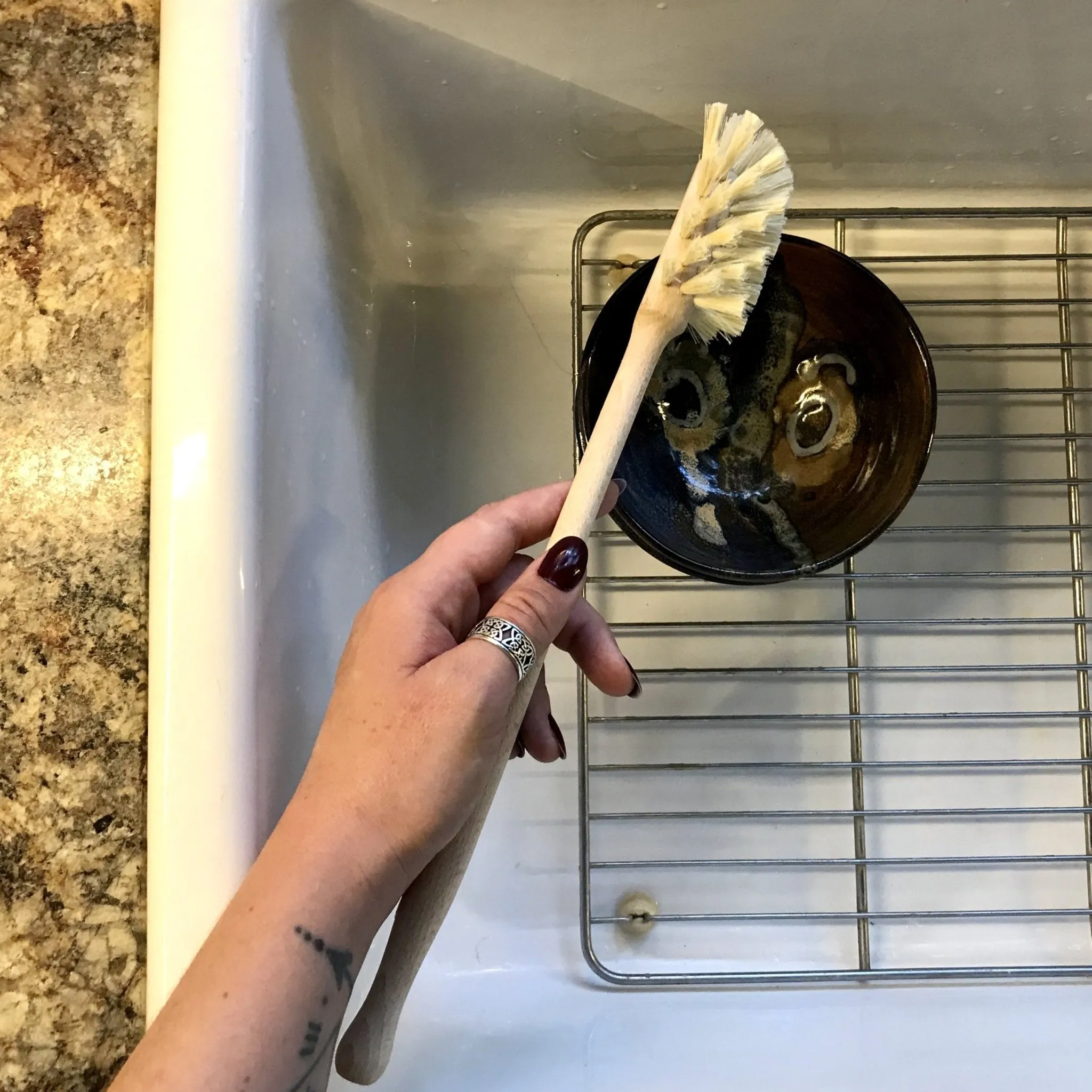Cleaning Brushes: Tampico