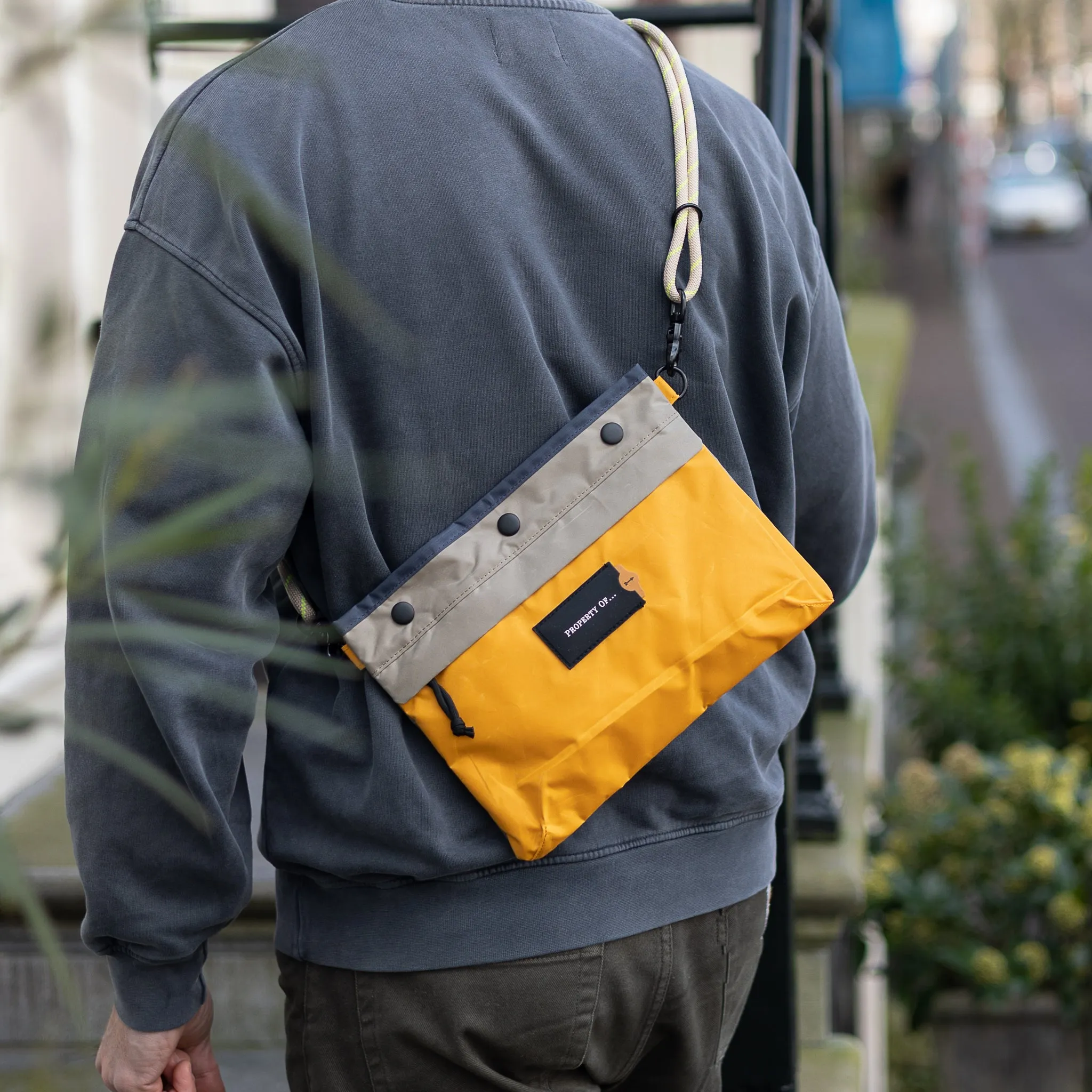 Yuri Travel Sling